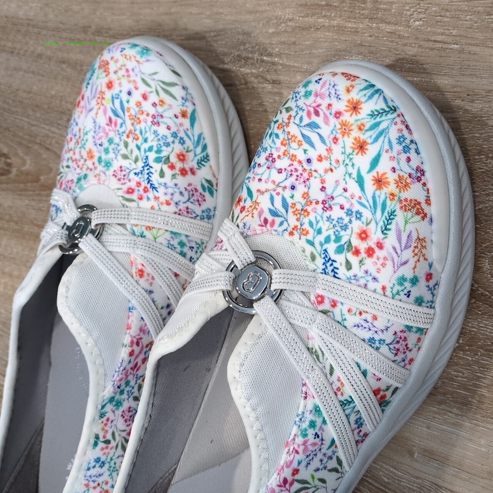 🩷💛💚💙❤️NIB Bzees White Floral Colorful Women's slip on Shoes sz 7M🩷💛💚💙❤️ - Picture 6 of 13